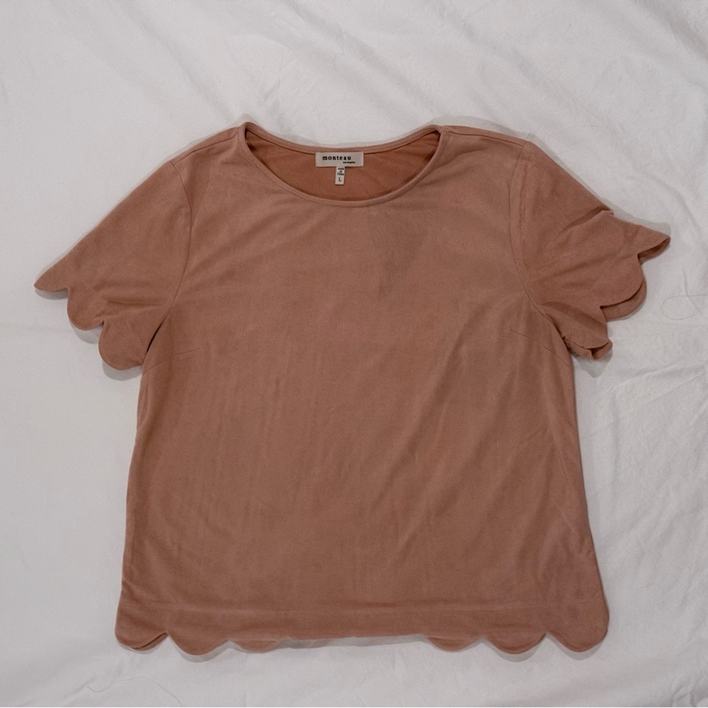 Pink scalloped velvety top